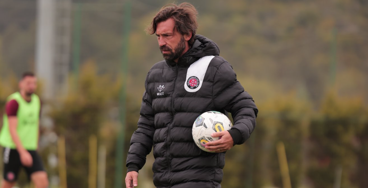 Pirlo traci kolejną pracę. Nie poradził sobie w Turcji