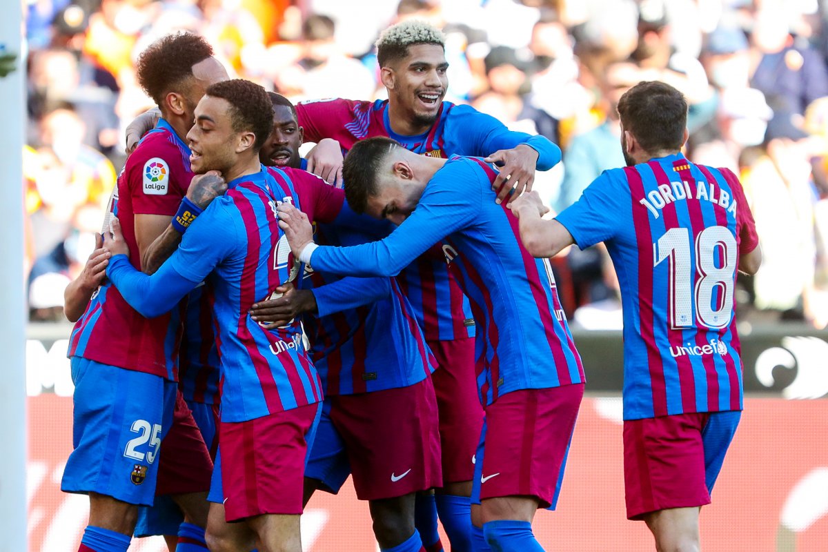 La Liga: Znakomita Barcelona! Popis gry na terenie rywali (Wideo)