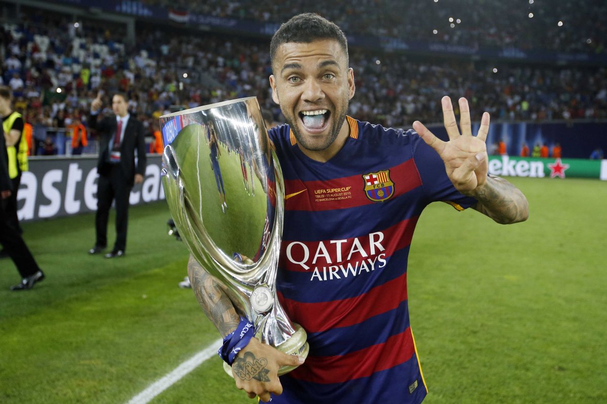 Sensacyjny zwrot akcji w sprawie powrotu Alvesa do Barcelony!
