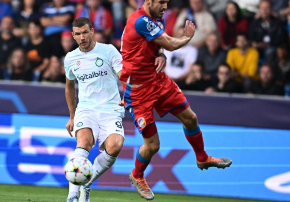 LM: Inter spokojnie wygrywa w Pilźnie. Dobry mecz Dzeko