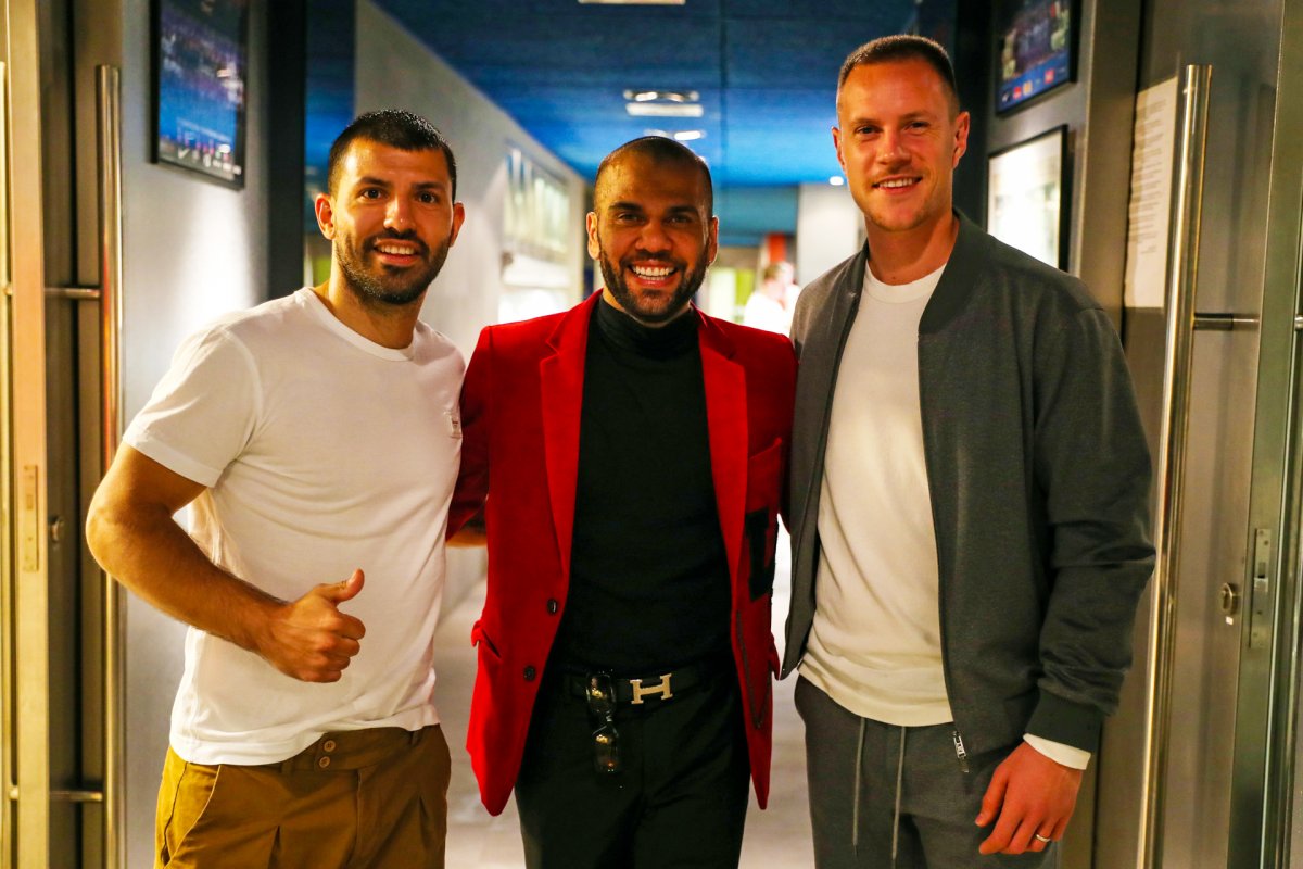 Dani Alves spotka się ze sternikami Barcelony