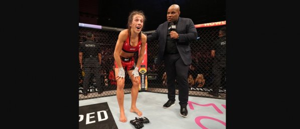 UFC 275: Zhang ponownie lepsza od Jędrzejczyk! Polka kończy karierę (Wyniki)