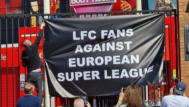 Szokujący powód rezygnacji angielskich klubów z gry w Superlidze! UEFA postanowiła je przekupić?