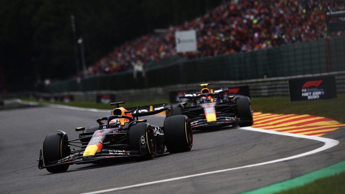 F1: Kara nie przeszkodziła. Verstappen wygrywa w Belgii