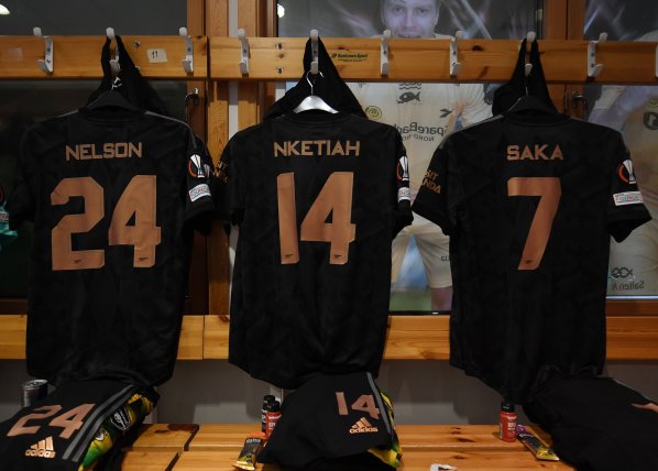 Podsumowanie wydarzeń z czwartkowych meczów Ligi Europy oraz Ligi Konferencji Europy. Gol Polaka!