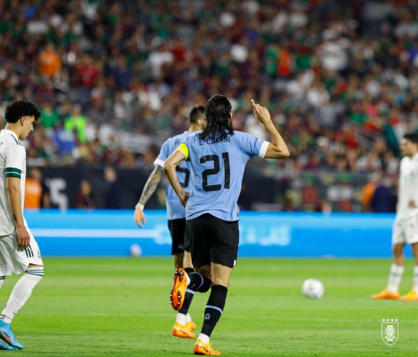 Mundo Deportivo: Edinson Cavani trafi do La Liga