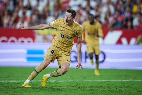 Cadena SER ujawniła warunki kontraktu Roberta Lewandowskiego