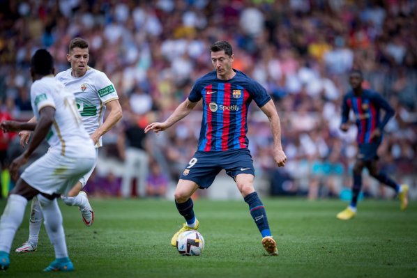 La Liga: Triumf Barcelony, dublet Lewandowskiego (WIDEO)