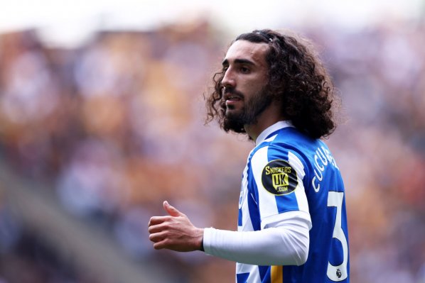 Cucurella póki co jeszcze w Brighton. Klub dementuje doniesienia o transferze