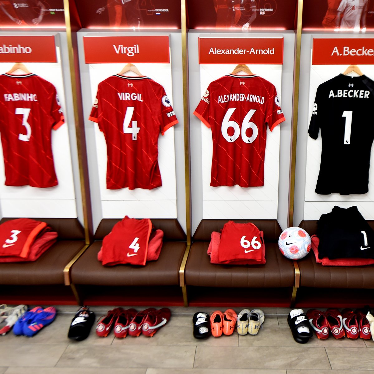 Premier League: Liverpool deklasuje Manchester United! (wideo)