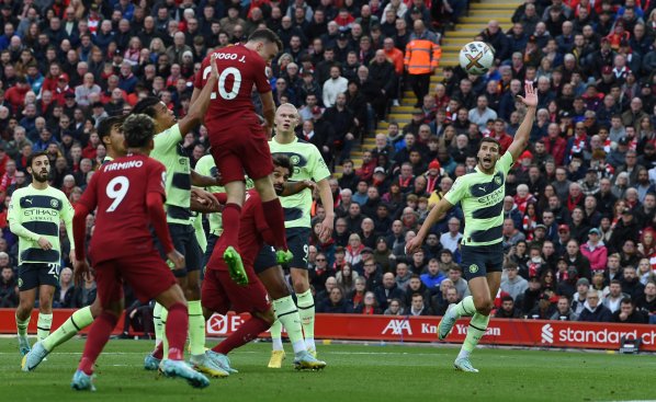 Premier League: Liverpool pokonuje Manchester City w hicie kolejki
