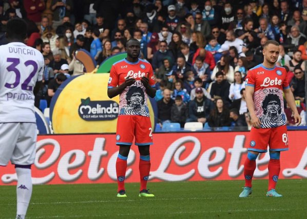 Napoli wyceniło Koulibaly'ego. Barcelona głównym zainteresowanym