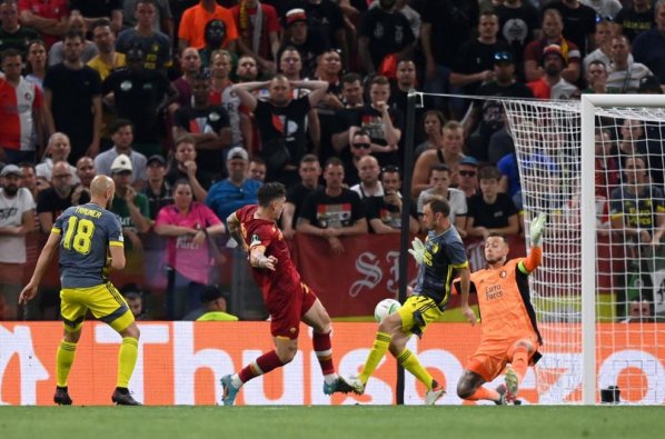LKE: Zaniolo daje Romie historyczny triumf!
