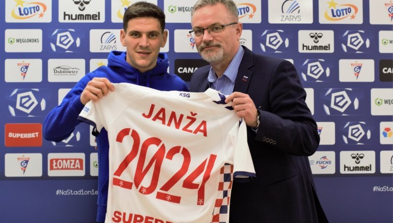 Czołowy zawodnik Górnika zostaje w Zabrzu