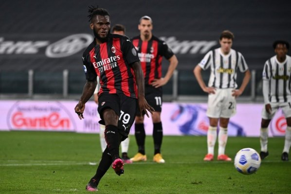 Barcelona z dwoma transferami, wzmocnienie obrony i środka pola