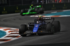 F1: Williams przedłuża umowę z Albonem