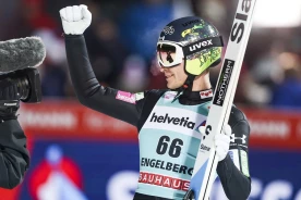 Anze Lanisek górą w kwalifikacjach w Wiśle. Siedmiu Polaków w konkursie