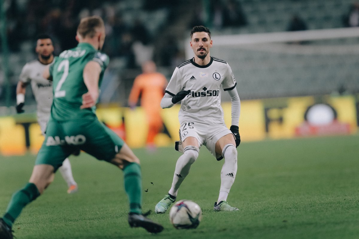 Tragiczna Legia. Tym razem przegrywa z Wartą