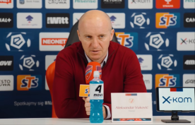 Trener Widzewa Łódź miał pretensje do sędziów po meczu z Rakowem Częstochowa