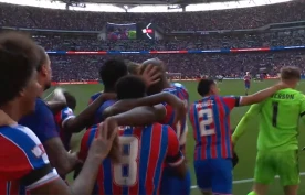 Crystal Palace z Tarczą Wspólnoty. Wygrana po rzutach karnych [WIDEO]