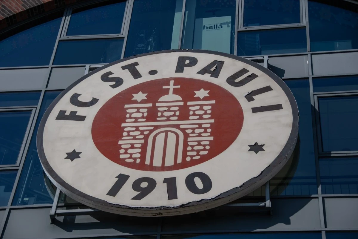 FC St. Pauli - Eintracht Frankfurt typy, statystyki, kursy i zapowiedź (08.03.2026)