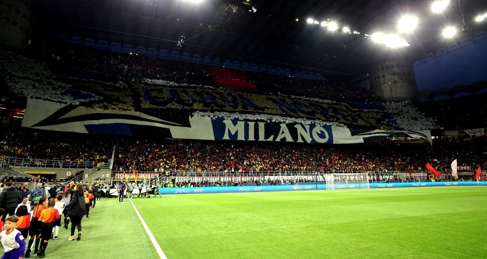 Statystyki po spotkaniu Ajax Amsterdam - Inter Mediolan. Dane z meczu (17.09.2025)