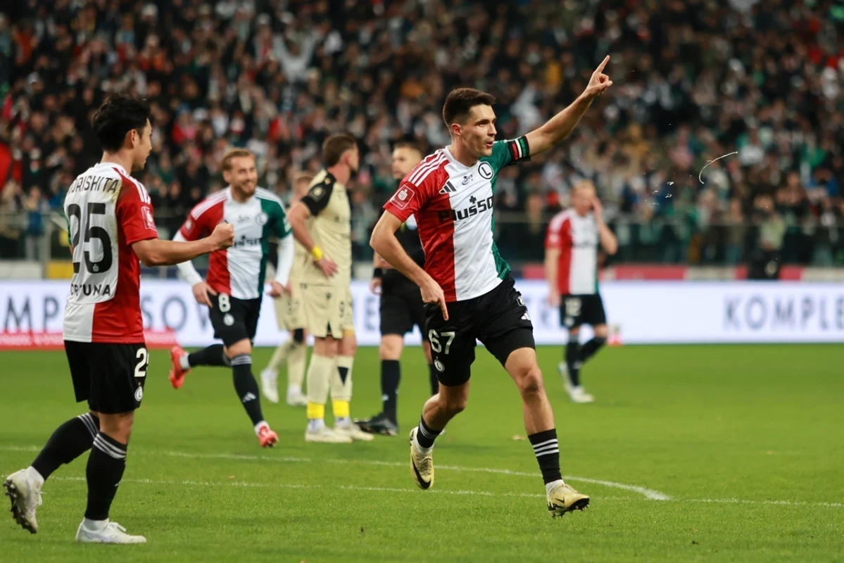 Piast Gliwice - Legia oficjalne składy. Kto w wyjściowych jedenastkach? (06.12.2025)