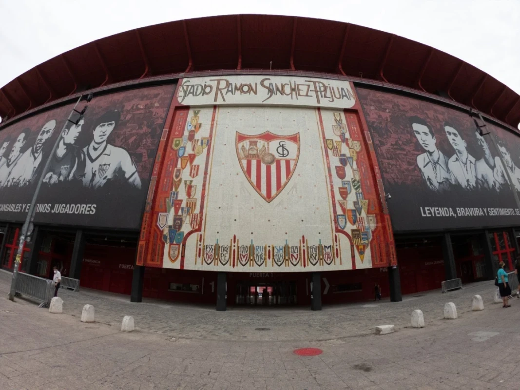 Sevilla FC - Girona FC data, godzina meczu i transmisja (07.02.2026)