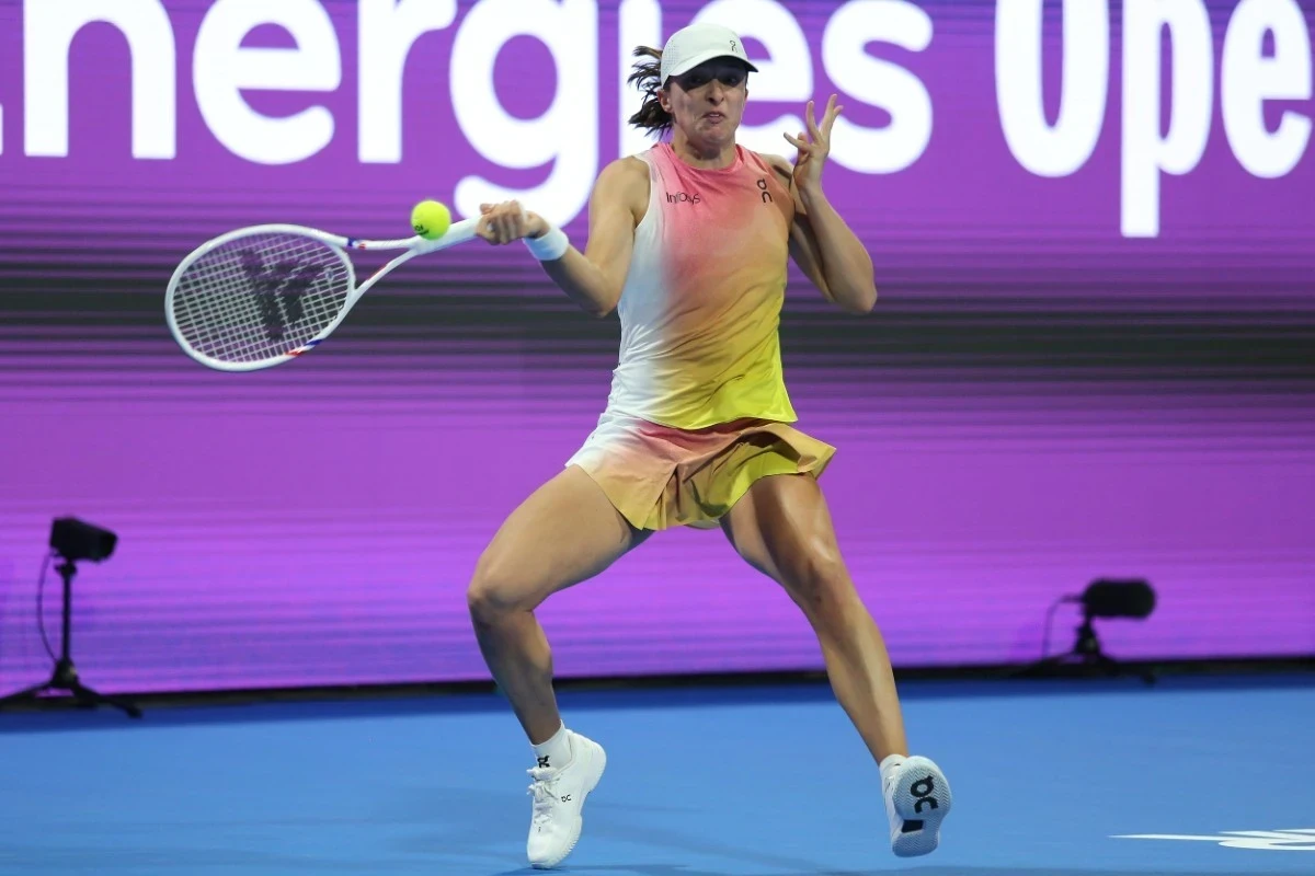 Jelena Rybakina rywalką Igi Świątek w finale WTA Toronto 2026. Kiedy mecz? O której godzinie finał?