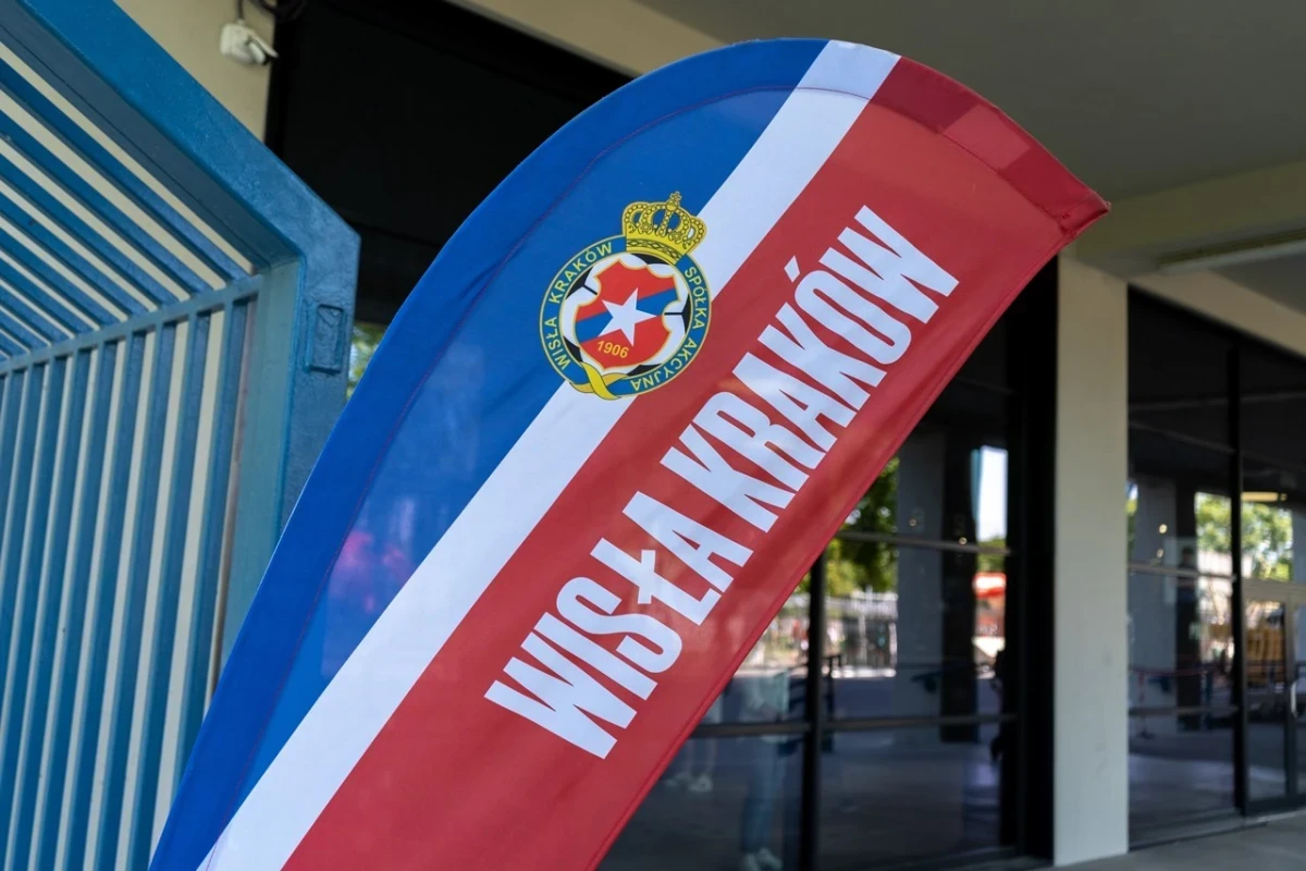 Wisła Kraków - Polonia Warszawa gdzie obejrzeć? Transmisja online, stream za darmo (08.11.2025)