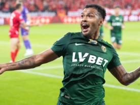 PKO Ekstraklasa: Śląsk wygrywa... choć grał w dziewiątkę! (WIDEO)