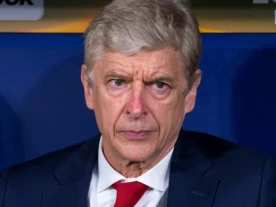 Arsene Wenger blisko Bayernu Monachium