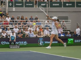Tenis: Iga Świątek i Hubert Hurkacz wygrywają swoje mecze