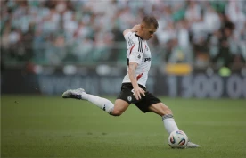 Chcieli go w Stanach Zjednoczonych i w Zjednoczonych Emiratów Arabskich, ale wybrał Legię. Zdradził, dlaczego