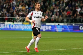Legia Warszawa wygrywa po golu w doliczonym czasie gry, Jagiellonia z remisem [WIDEO]
