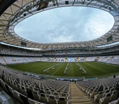 Nieścisłości w płatnościach za Muciego! Besiktas uderza w Legię!