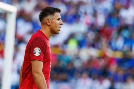 Jan Bednarek odejdzie z Southampton? "Powinien pozostać w Premier League"